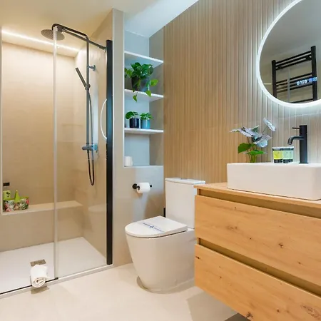New In Santa Cruz Quarter Next To Giralda Apartment *