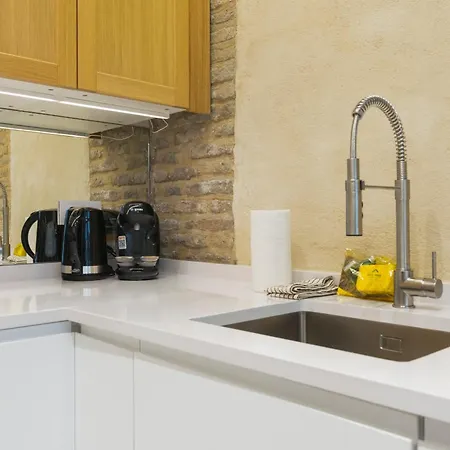 New In Santa Cruz Quarter Next To Giralda Seville